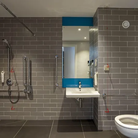 Express - & South Lakes By Ihg