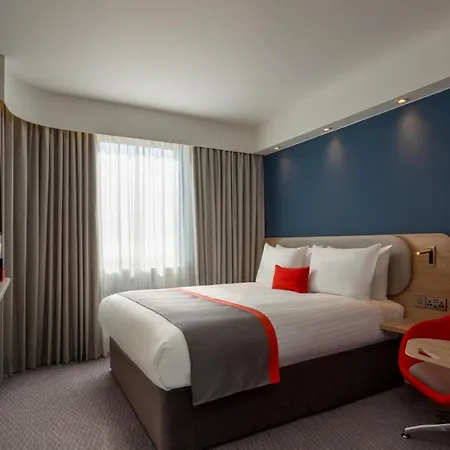 Express - & South Lakes By Ihg