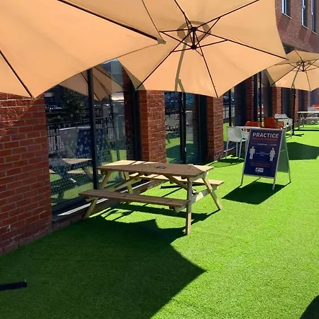 Express - & South Lakes By Ihg 3*