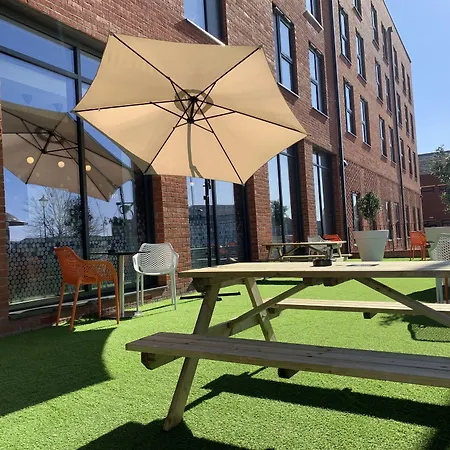 Express - & South Lakes By Ihg 3*