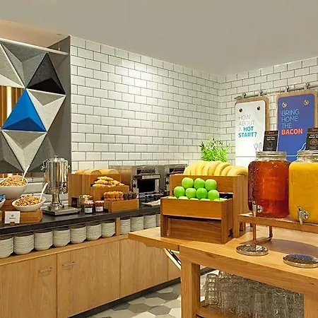 Express - & South Lakes By Ihg 3* 배로우인퍼니스