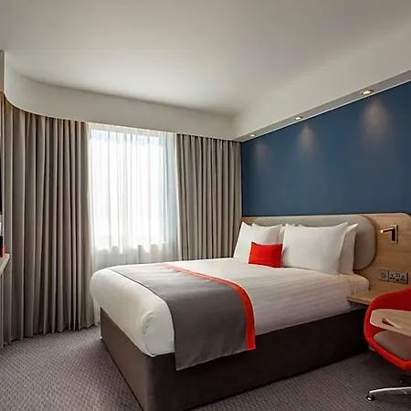 Express - & South Lakes By Ihg 호텔 3*