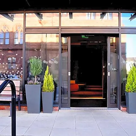 Express - & South Lakes By Ihg 호텔