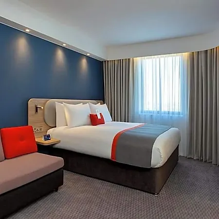 호텔 Express - & South Lakes By Ihg
