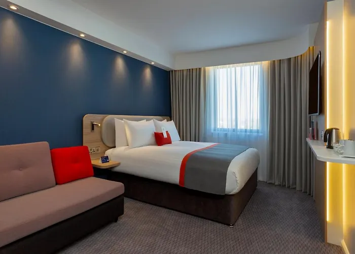 Express - & South Lakes By Ihg فندق