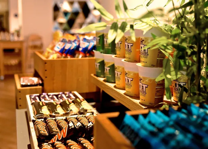 Express - & South Lakes By Ihg فندق