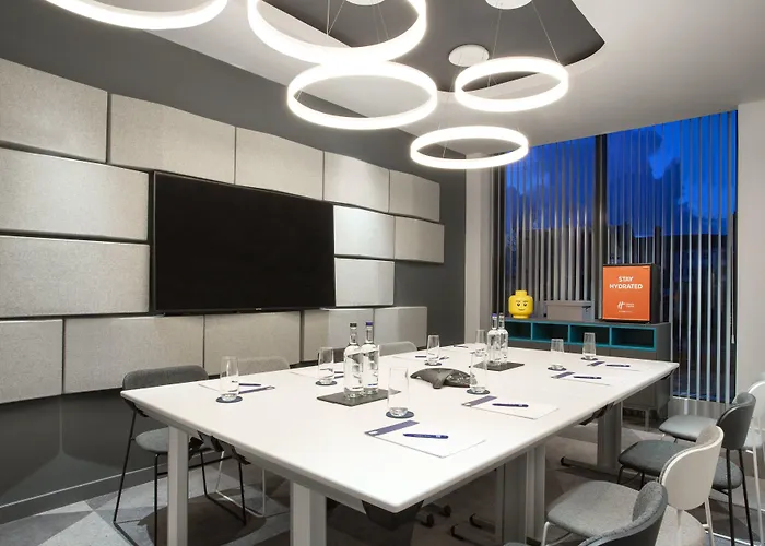 Express - & South Lakes By Ihg فندق 3*