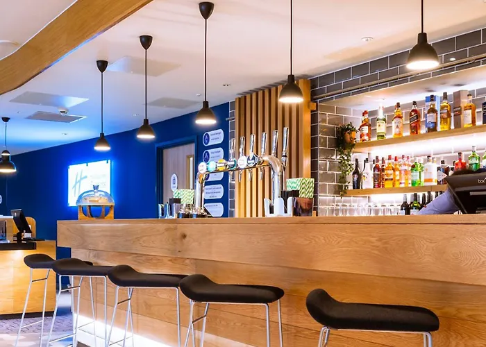 Express - & South Lakes By Ihg