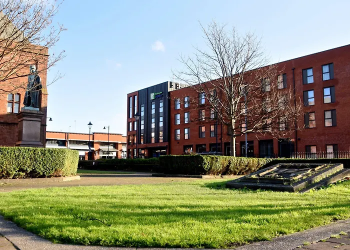 فندق Express - & South Lakes By Ihg 3*