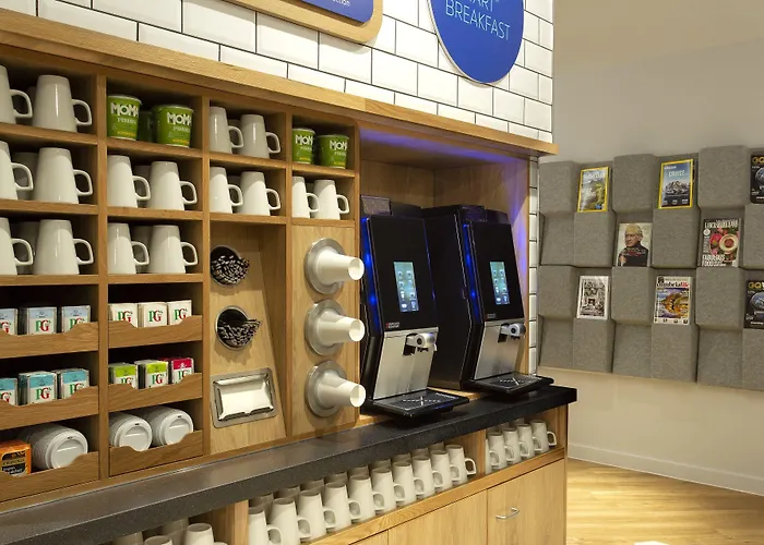 فندق Express - & South Lakes By Ihg