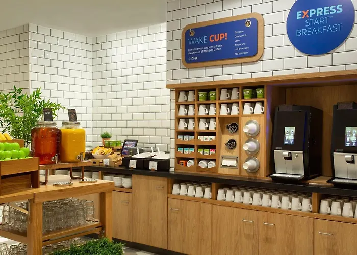 فندق Express - & South Lakes By Ihg بارو في فرنيس