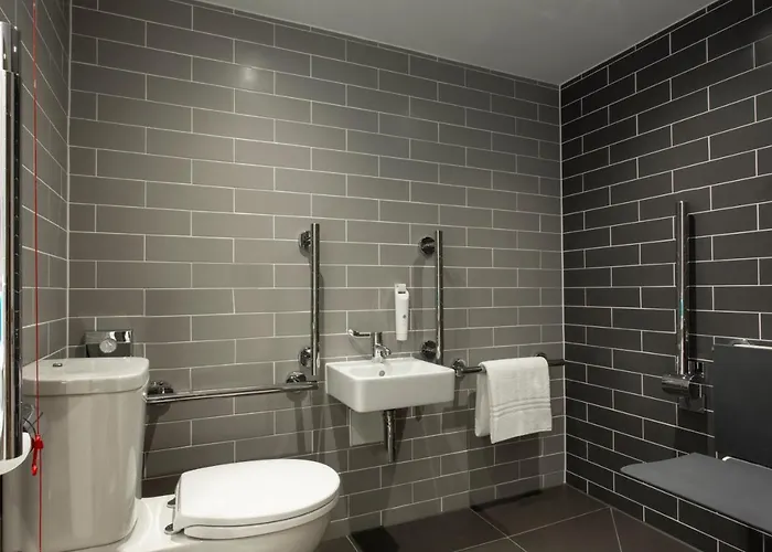 Express - & South Lakes By Ihg فندق بارو في فرنيس